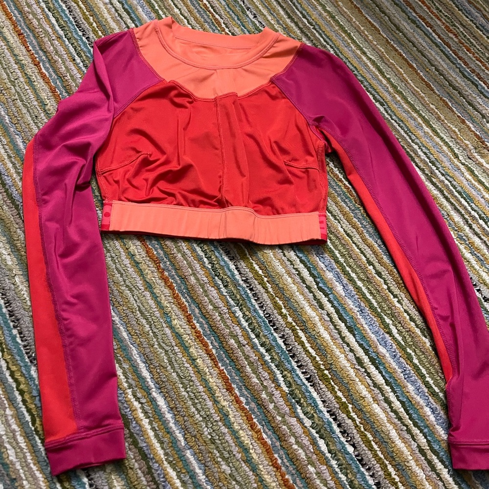 Never worn!!!